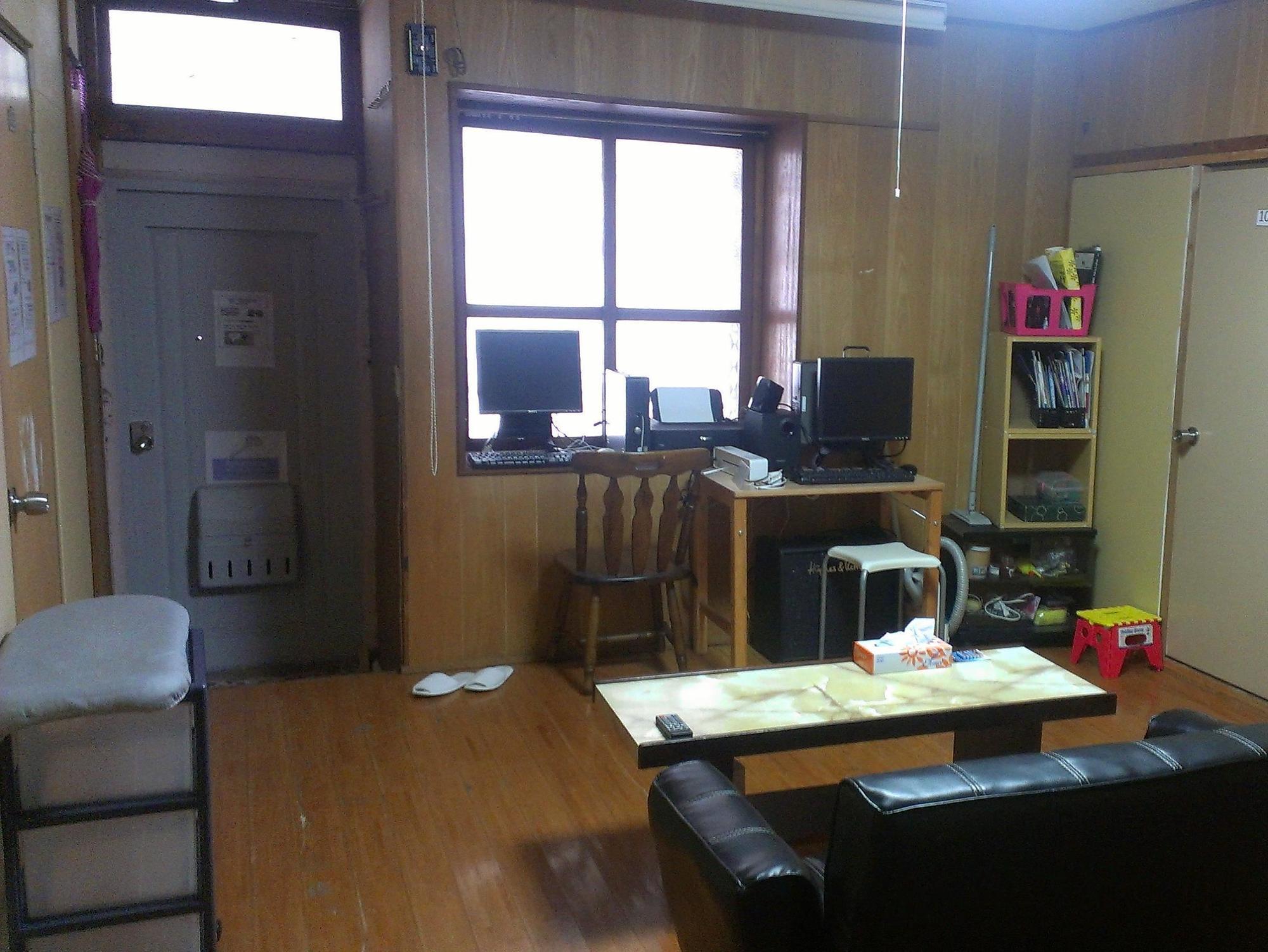 Koza Share House Hotel Okinawa Exterior photo